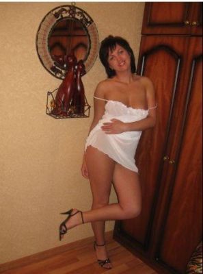 Ирина, 32 лет — эротический массаж пениса